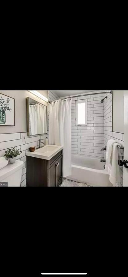 Lovely 1-Bedroom Rental Unit With Free Parking 华盛顿哥伦比亚 外观 照片
